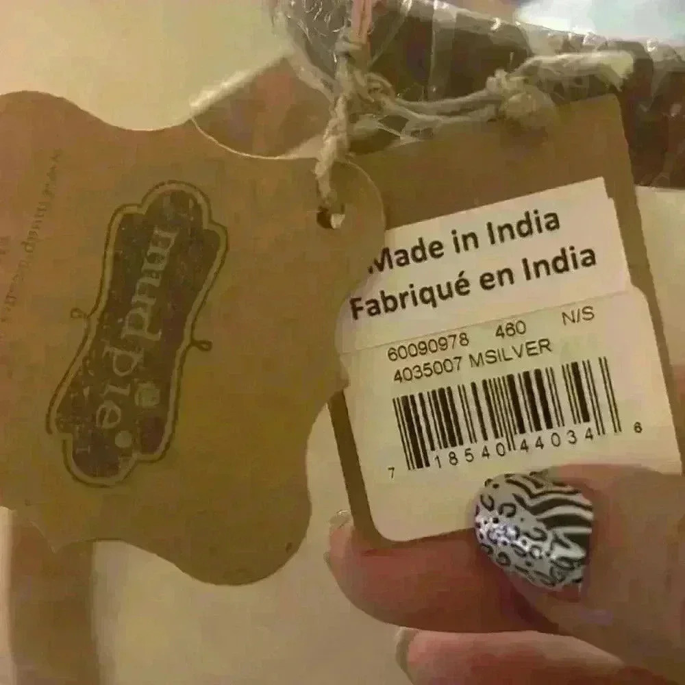 👰 NWT Large  Silver Sequence Bride Tote with leather brown handles - Picture 6 of 6